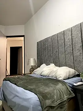 emilyrojas online show from 10-05-25, 12:40