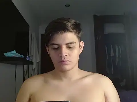 Snapshot of BadBunny_69 chatting on 01-08-26, 08:37 BadBunny 69 online show from 01-08-26, 08:37