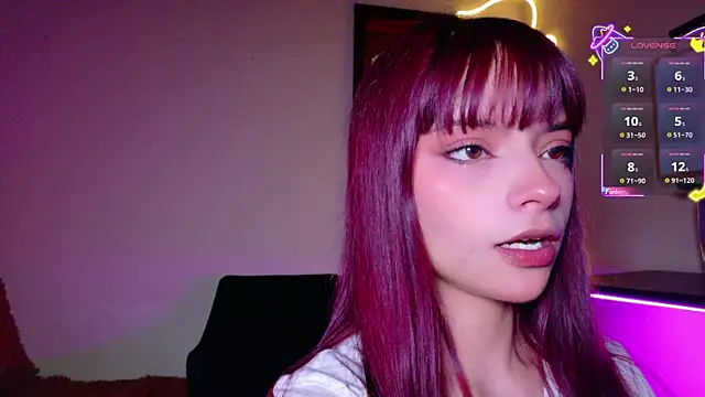 Snapshot of maryberry__ chatting on 06-18-26, 04:22 maryberry online show from 06-18-26, 04:22