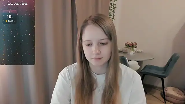 Snapshot of Alyaley chatting on 04-08-26, 03:46 Alyaley online show from 04-08-26, 03:46