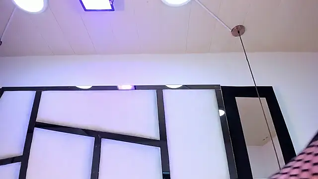 RileyThompson1 online show from 05-06-26, 04:27