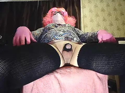 Crossdresser Elena online show from 06-14-26, 08:54
