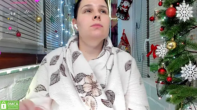 Snapshot of Candys_booty chatting on 12-28-24, 01:18 Candys booty online show from 12-28-24, 01:18