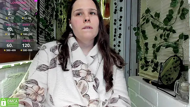 Snapshot of Candys_booty chatting on 02-04-25, 06:17 Candys booty online show from 02-04-25, 06:17