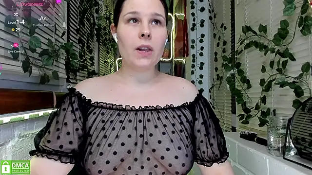 Snapshot of Candys_booty chatting on 03-13-25, 09:59 Candys booty online show from 03-13-25, 09:59