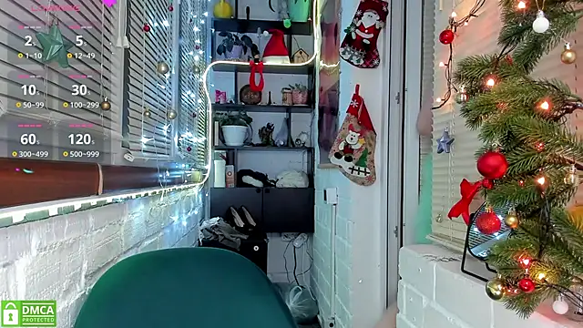 Snapshot of Candys_booty chatting on 12-24-24, 10:17 Candys booty online show from 12-24-24, 10:17