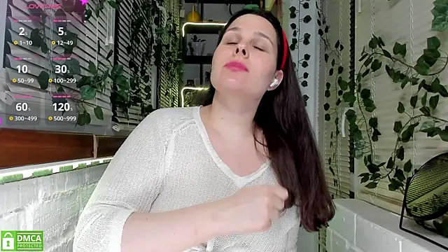 Snapshot of Candys_booty chatting on 03-12-25, 02:20 Candys booty online show from 03-12-25, 02:20