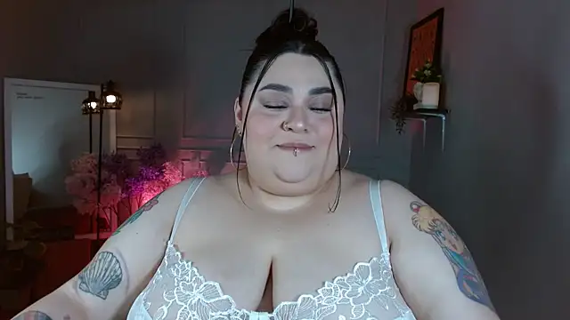 tiffany laurens online show from 06-11-26, 06:10