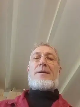 Snapshot of 60philippe chatting on 01-03-25, 12:29 60philippe online show from 01-03-25, 12:29