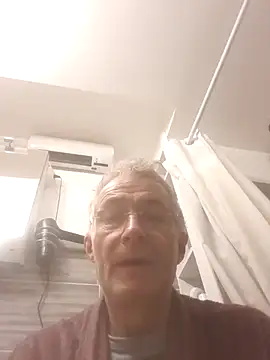 Snapshot of 60philippe chatting on 01-27-25, 08:51 60philippe online show from 01-27-25, 08:51
