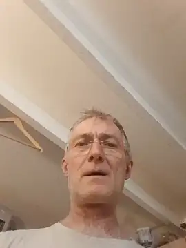 Snapshot of 60philippe chatting on 01-29-25, 08:46 60philippe online show from 01-29-25, 08:46