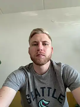 HotIceman2407 online show from 08-06-26, 11:27