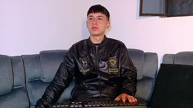 Mr daren  online show from 10-21-25, 04:17