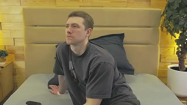 EthanPinkman online show from 04-05-26, 04:08