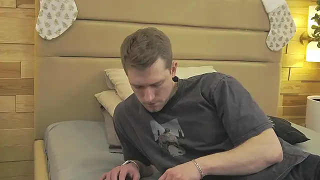 EthanPinkman online show from 12-15-25, 04:40