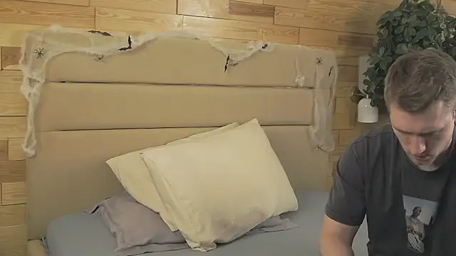 EthanPinkman online show from 10-23-25, 04:22