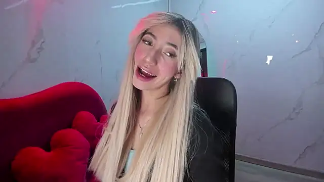 LilithCooperr  online show from 11-04-25, 10:35