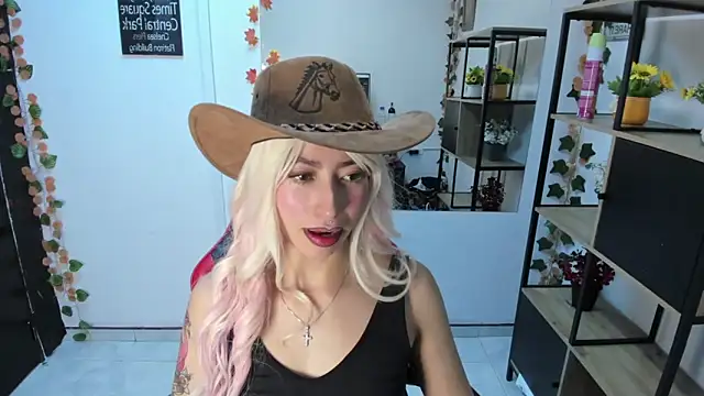 LilithCooperr  online show from 11-24-25, 10:32