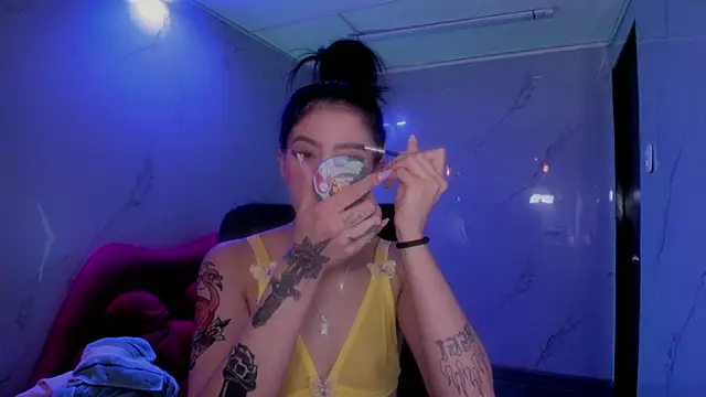 LilithCooperr  online show from 04-10-26, 03:35