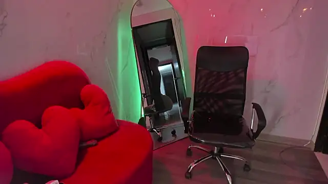 LilithCooperr  online show from 01-09-26, 10:39