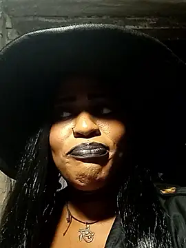 AmazonianMistress online show from 10-31-25, 02:41