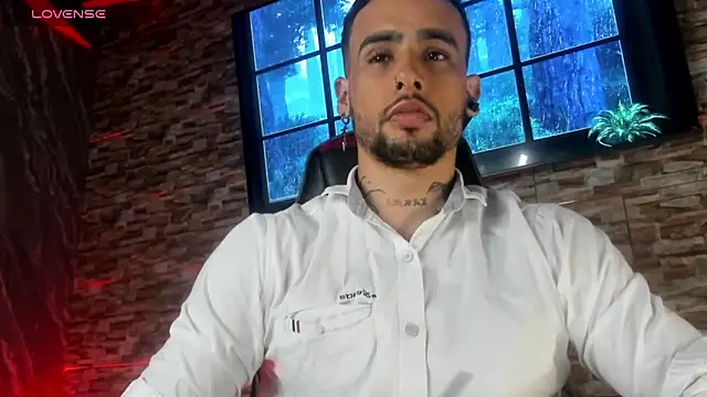 Snapshot of Seth_Owner chatting on 02-18-26, 01:36 Seth Owner online show from 02-18-26, 01:36