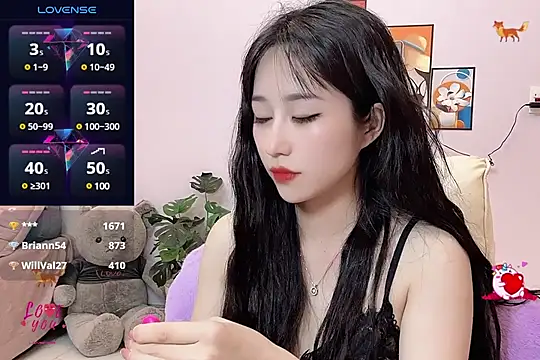 Snapshot of _LLisa_ chatting on 03-20-25, 01:02 LLisa online show from 03-20-25, 01:02