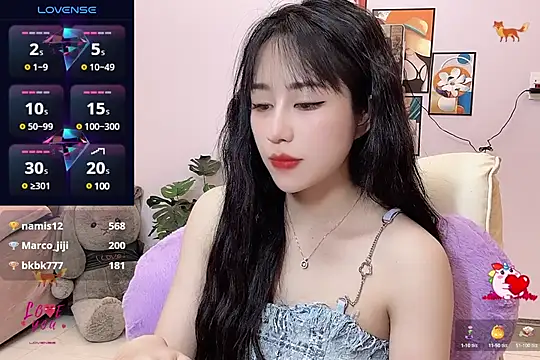 Snapshot of _LLisa_ chatting on 03-09-25, 11:56 LLisa online show from 03-09-25, 11:56