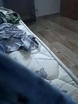 Snapshot of men1411 chatting on 04-14-26, 06:51 men1411 online show from 04-14-26, 06:51