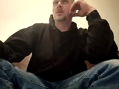 Heidemensch online show from 01-28-25, 07:10