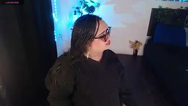 LiaScarlett online show from 10-24-25, 11:15