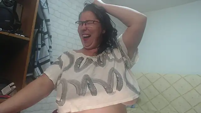 EmmaSquirt online show from 10-17-25, 06:06