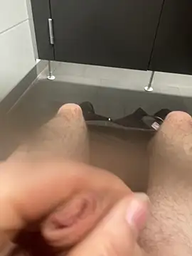 Snapshot of Drummer112 chatting on 02-11-26, 09:20 Drummer112 online show from 02-11-26, 09:20