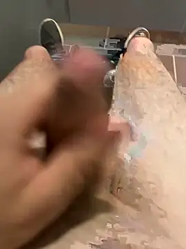 Drummer112 online show from 09-19-25, 05:50