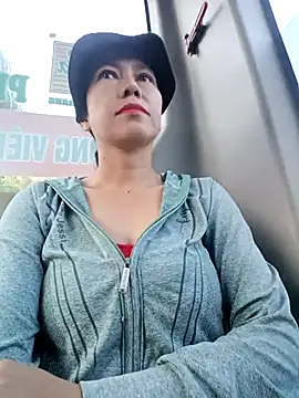 2HotAsain4u online show from 04-04-26, 11:11