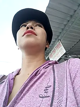 2HotAsain4u online show from 12-16-25, 11:20