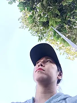 2HotAsain4u online show from 09-21-25, 01:00