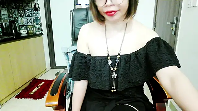 Miu-Le online show from 11-08-25, 03:37