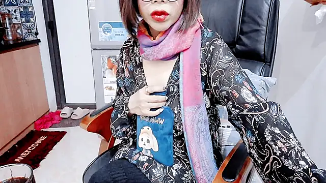 Miu-Le online show from 01-10-26, 06:14