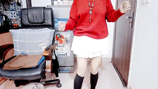 Miu-Le online show from 12-18-25, 08:23