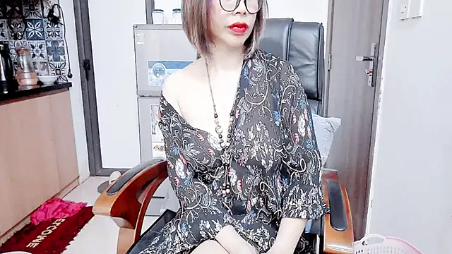 Miu-Le online show from 12-20-25, 12:52