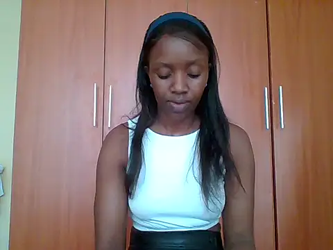 sexy darleen23 online show from 10-02-25, 09:45