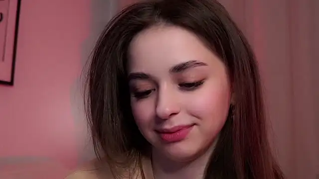 Snapshot of EstherMitchel chatting on 03-23-25, 03:21 EstherMitchel online show from 03-23-25, 03:21