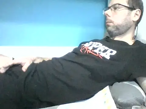 Snapshot of SEBIX-35 chatting on 11-23-25, 08:35 SEBIX-35 online show from 11-23-25, 08:35