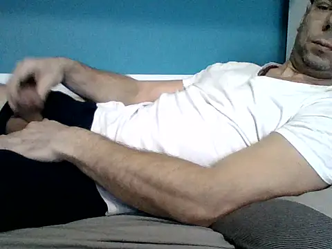 Snapshot of SEBIX-35 chatting on 11-25-25, 07:41 SEBIX-35 online show from 11-25-25, 07:41