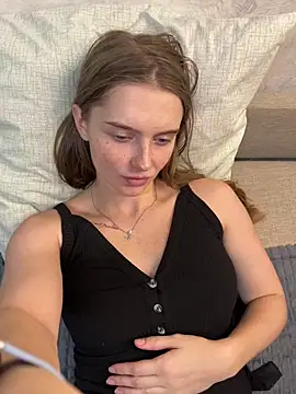 lovelly molly online show from 12-21-25, 11:34