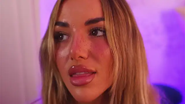 ClaraHazel online show from 12-19-25, 05:10