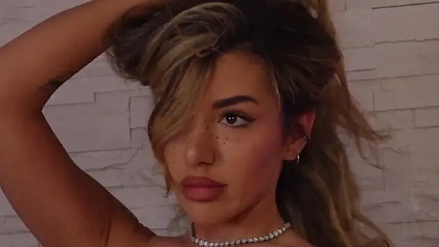 ClaraHazel online show from 02-10-26, 04:33