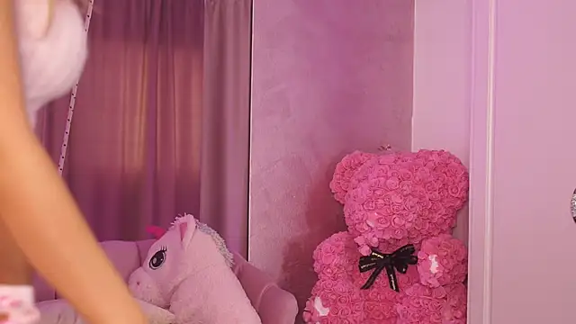 ClaraHazel online show from 05-01-26, 05:45