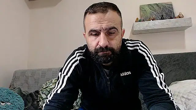 Snapshot of ivat80 chatting on 12-15-24, 08:52 ivat80 online show from 12-15-24, 08:52